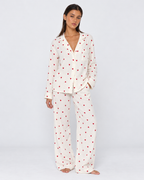 Pijama comprido com pequenos corações