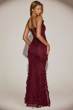Vestido longo Vasanta com corpete e aplicações florais em vermelho vinho
