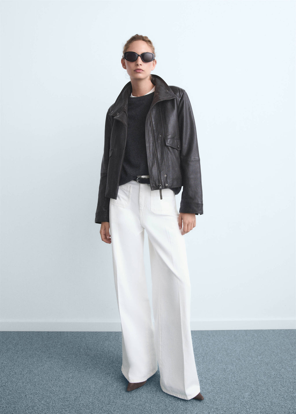 Calças ganga wide leg bolsos cintura alta - Plano geral