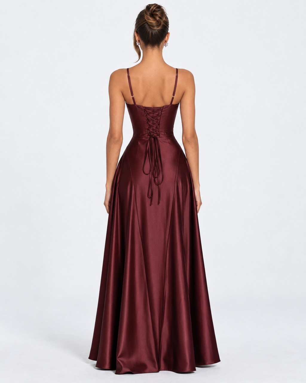 Vestido longo em cetim com corpete e cordões nas costas
