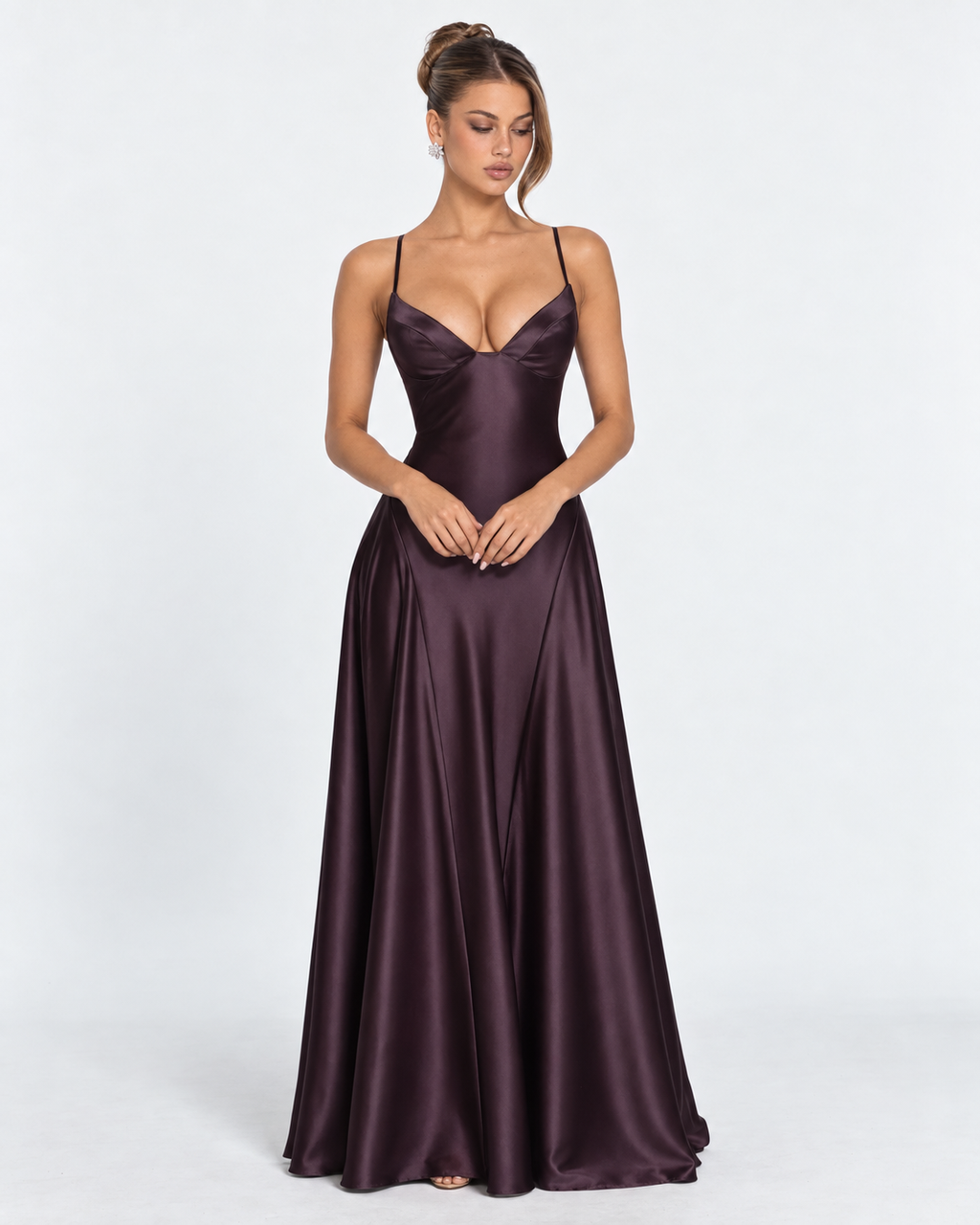 Vestido longo em cetim com corpete e cordões nas costas