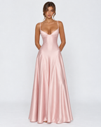 Vestido longo em cetim com corpete e cordões nas costas