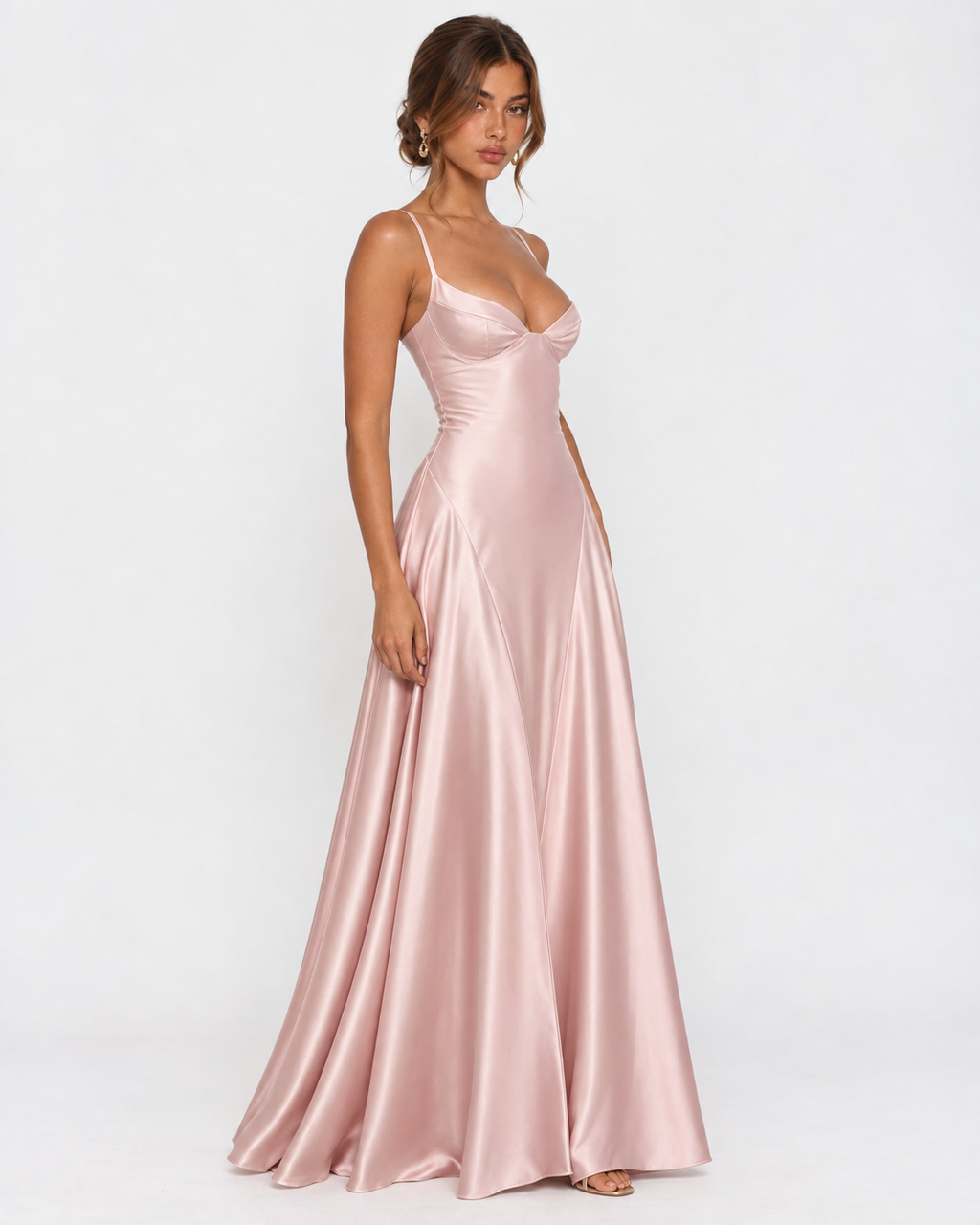 Vestido longo em cetim com corpete e cordões nas costas