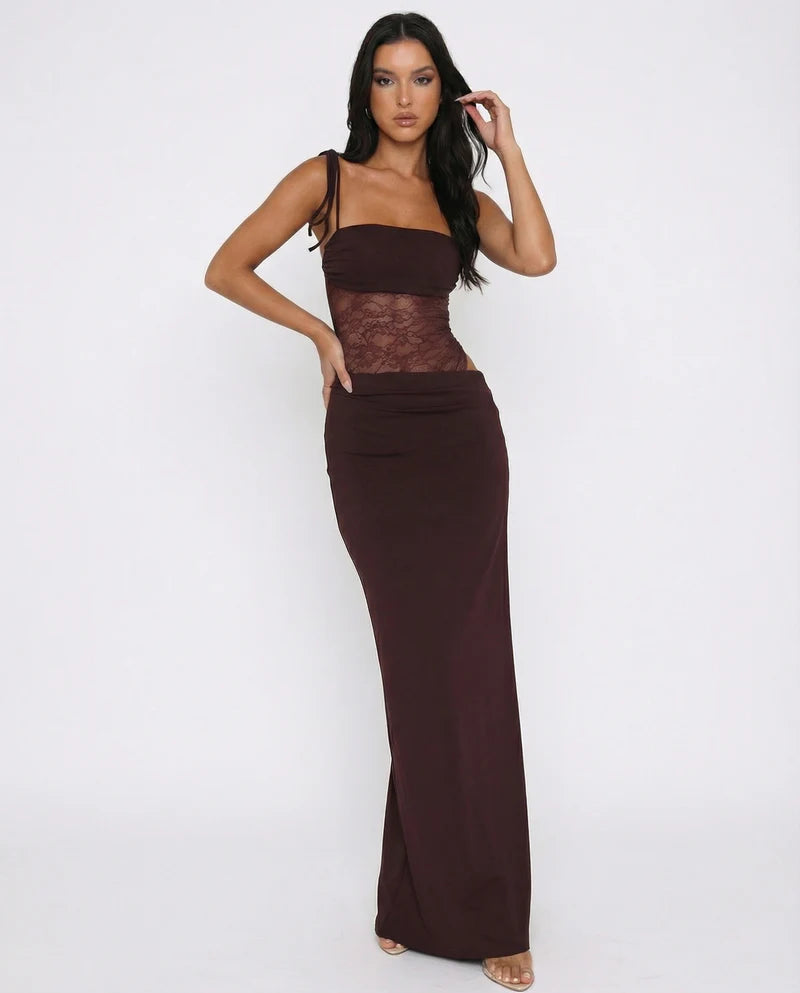 Vestido com Transparência em Renda