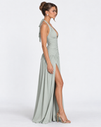 Vestido longo Serena franzido com abertura alta