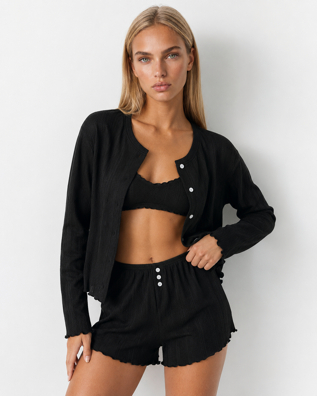 Conjunto de três peças em malha rendilhada