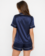 Pijama curto Monaco em cetim com vivos contrastantes