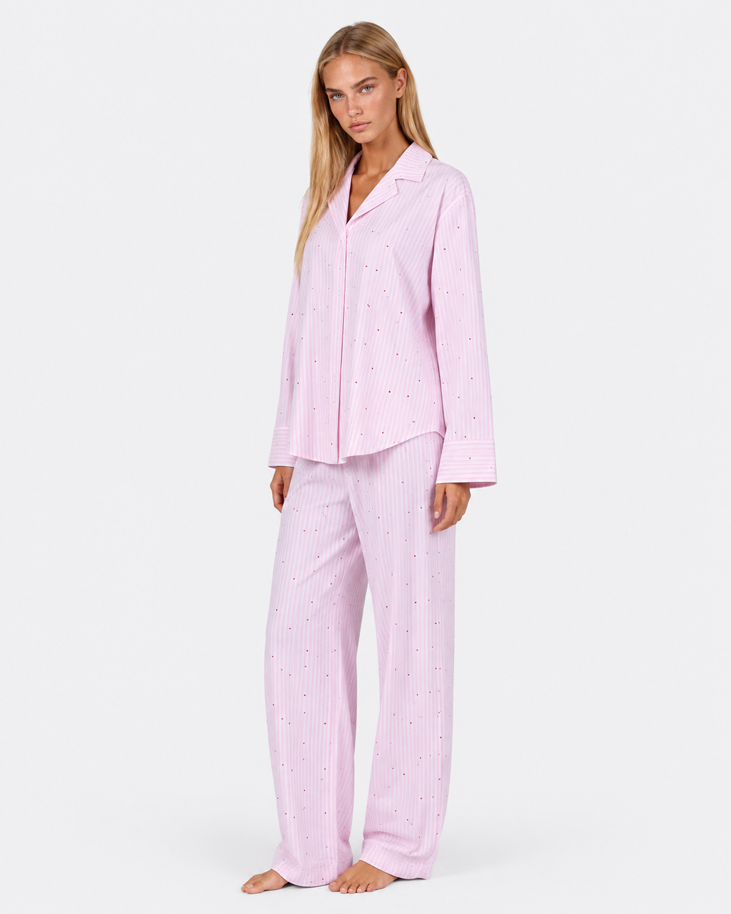 Pijama comprido às riscas rosas com corações
