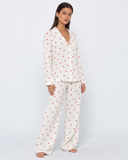 Pijama comprido com pequenos corações