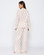 Pijama comprido com pequenos corações