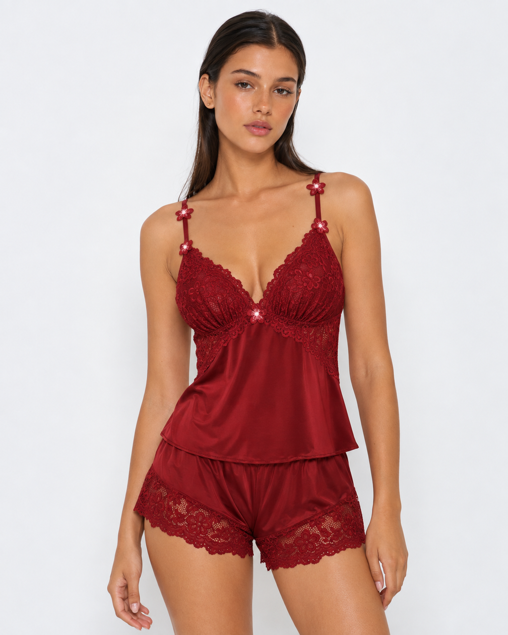 Conjunto de dormir com renda floral e pequenas flores em relevo