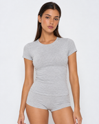 Conjunto básico de camisola e calções em algodão
