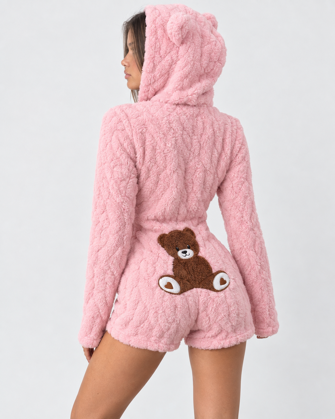 Macacão felpudo com capuz e orelhas de urso
