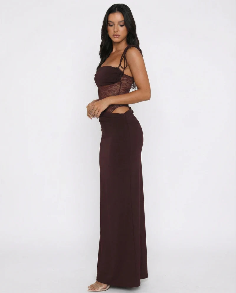 Vestido com Transparência em Renda