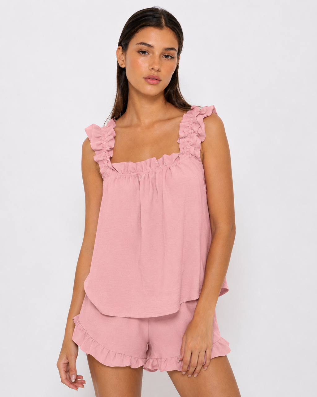Conjunto leve com alças e calções com folhos