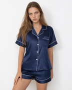 Pijama curto Monaco em cetim com vivos contrastantes