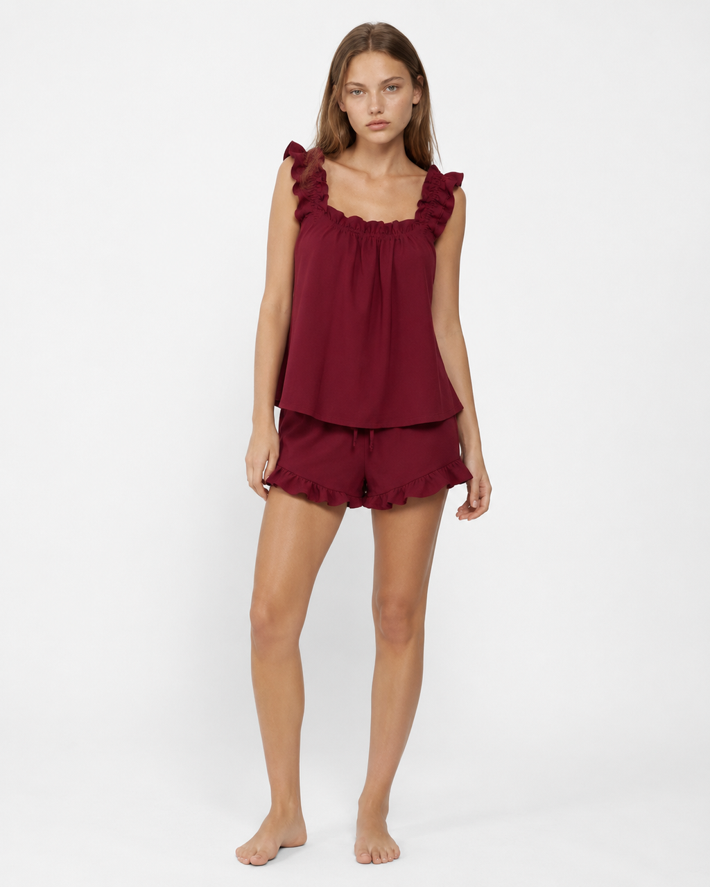 Conjunto leve com alças e calções com folhos