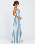 Vestido longo em cetim com corpete e cordões nas costas