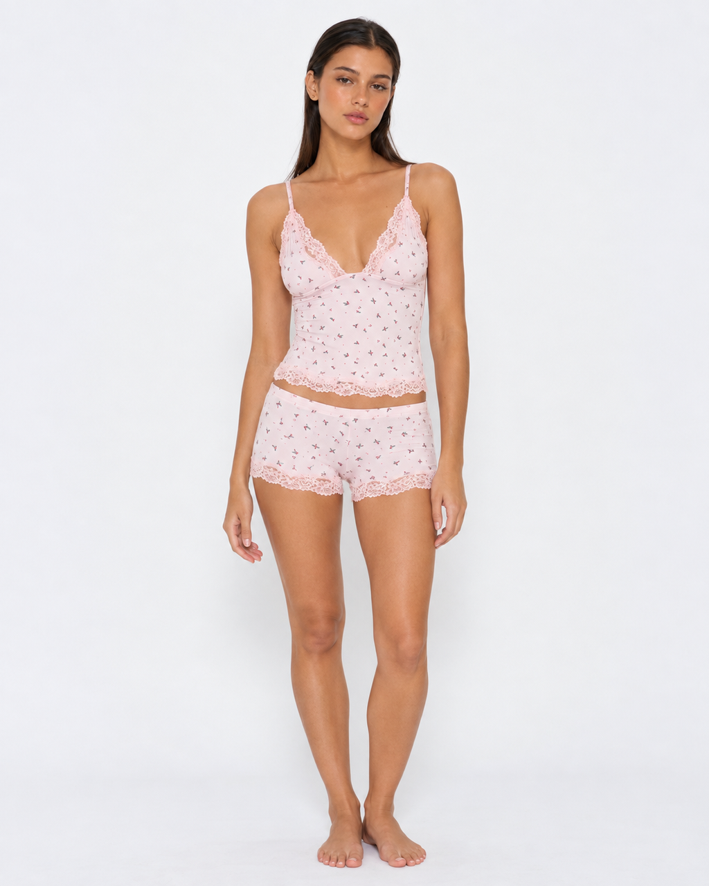 Conjunto de dormir floral rosa com renda