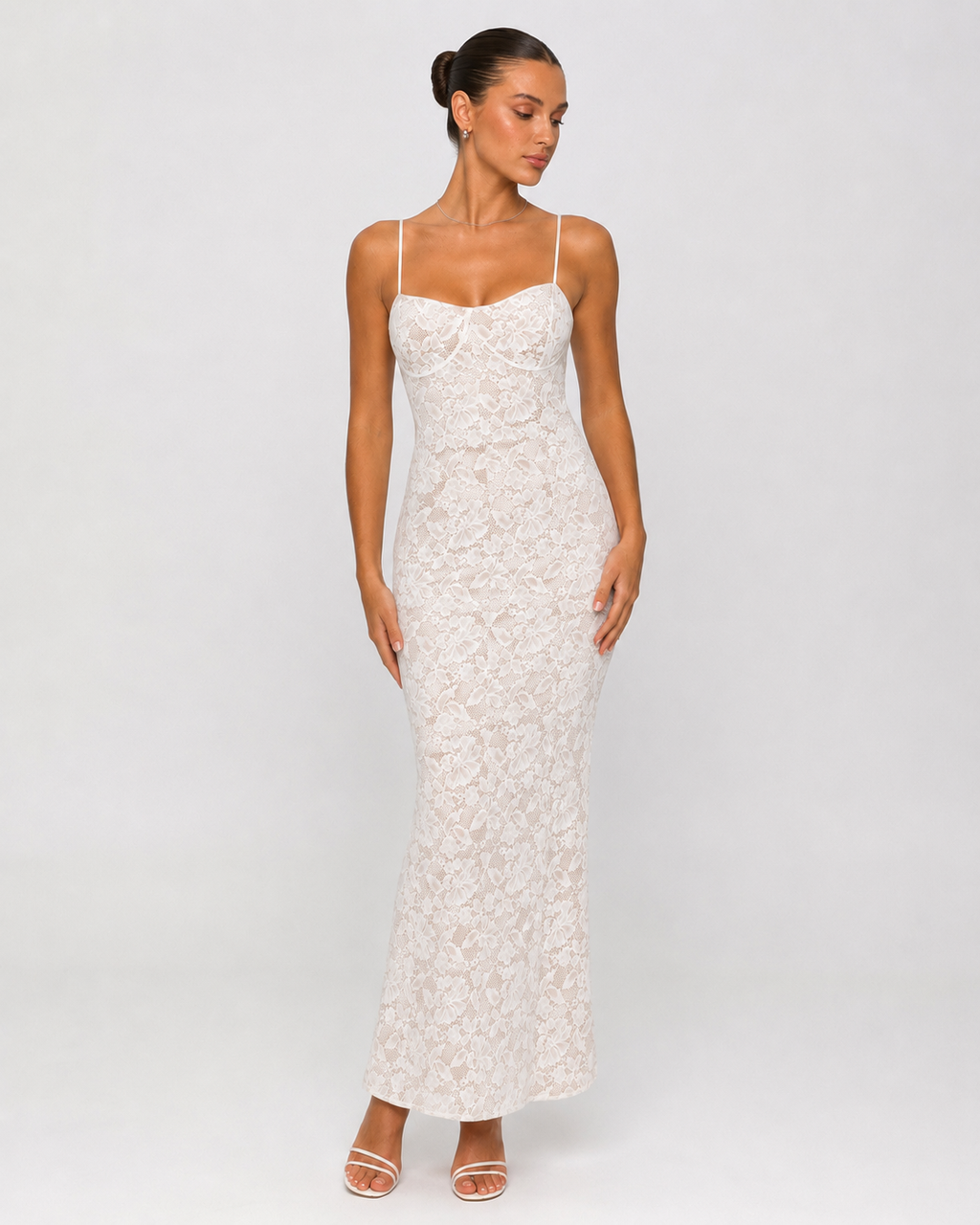 Vestido Longo de Renda Ajustado Rosa da Brisa