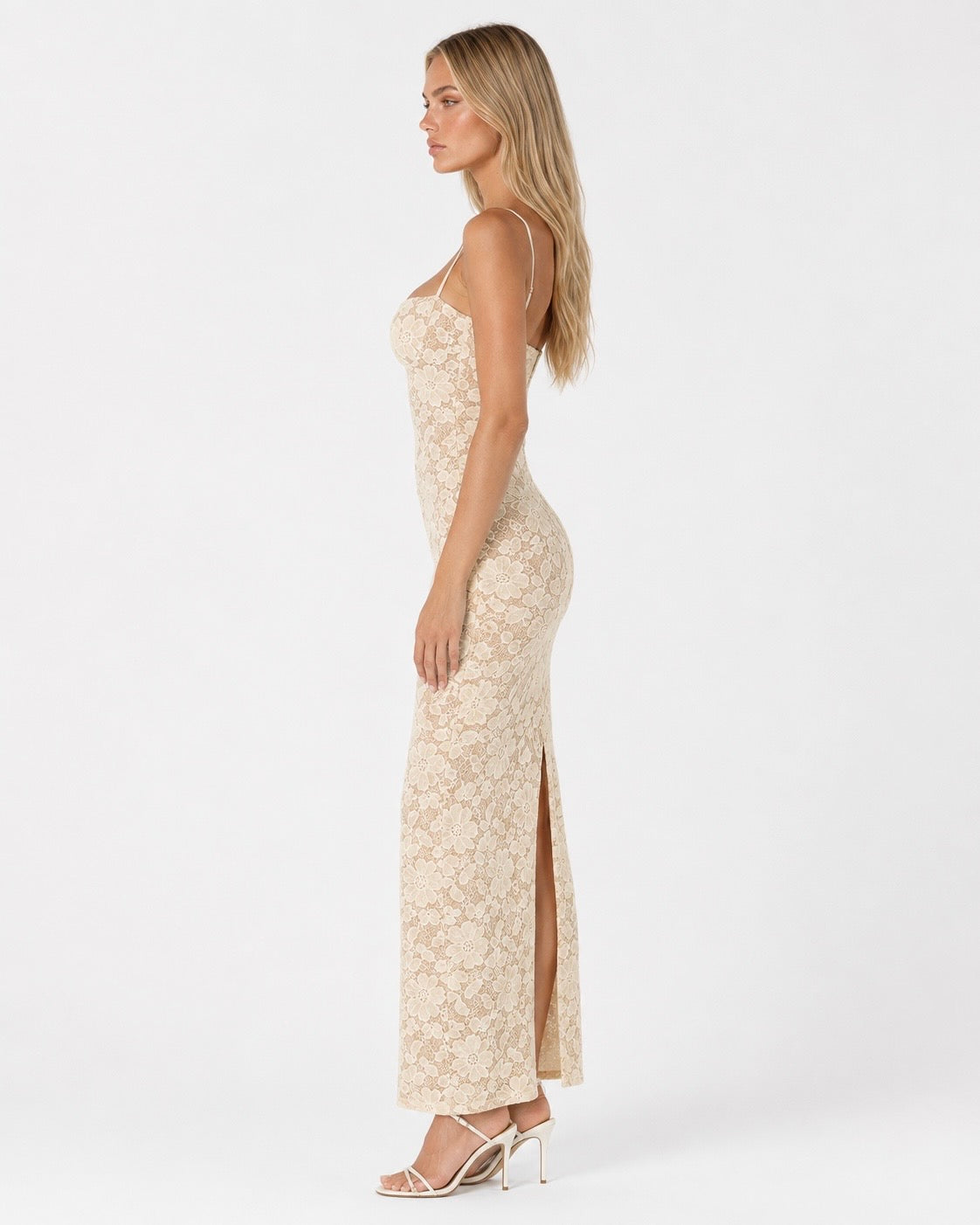 Vestido Longo de Renda Ajustado Rosa da Brisa