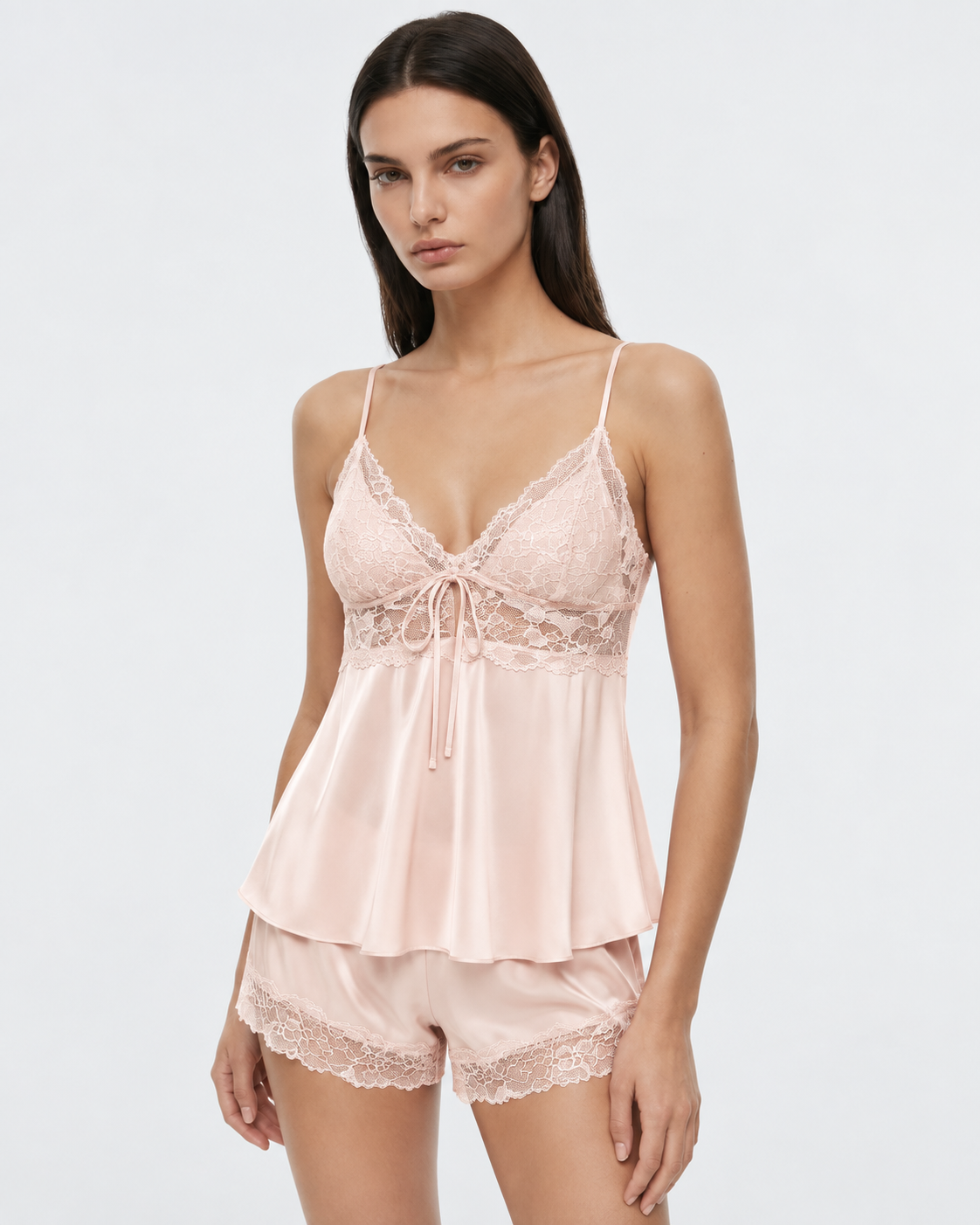 Conjunto em cetim elástico com renda floral