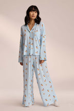 Pijama com padrão inspirado no pequeno-almoço