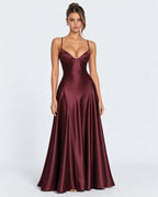 Vestido longo em cetim com corpete e cordões nas costas