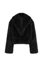 Casaco Preto Mina