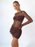 Vestido Curto de Renda com Corpete Nuvem da Primavera