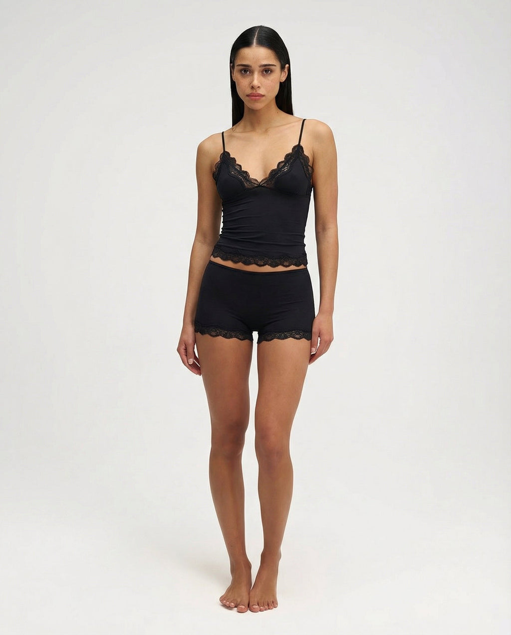 Conjunto suave de camisola e calções com renda ondulada