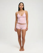 Conjunto suave de camisola e calções com renda ondulada