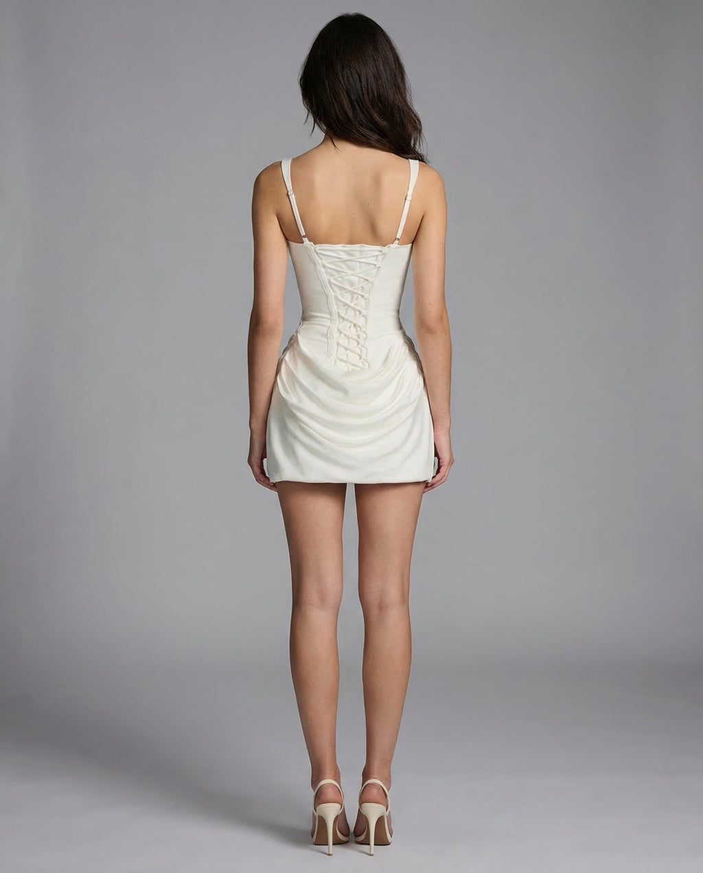 Vestido Curto com Corpete Vale do Vale