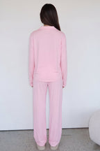 Pijama rosa suave com camisa de manga comprida