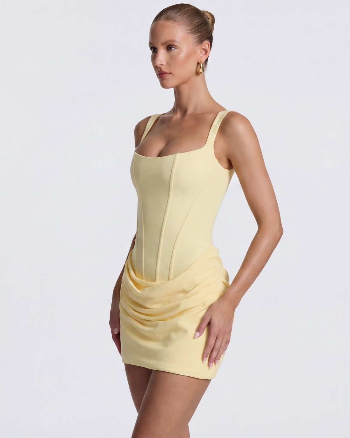 Vestido Curto com Corpete Vale do Vale