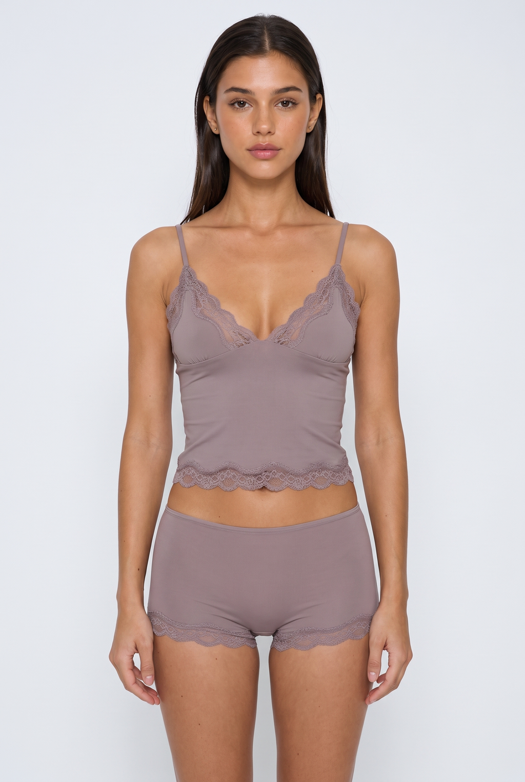 Conjunto suave de camisola e calções com renda ondulada