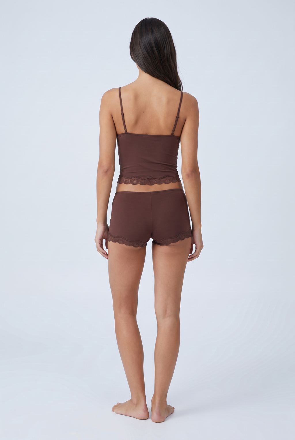 Conjunto suave de camisola e calções com renda ondulada