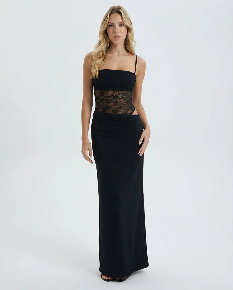 Vestido com Transparência em Renda